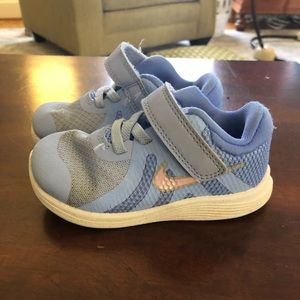 Toddler size 6 Nikes
